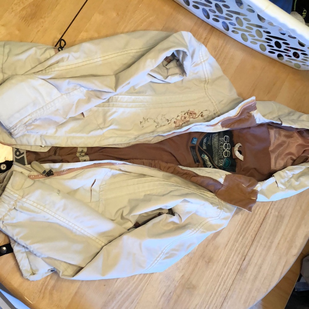 686 women’s jacket/ ski jacket